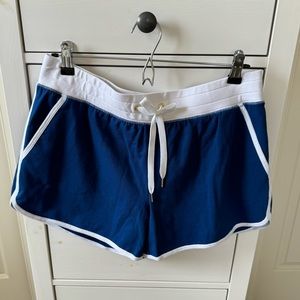 NWT Lilly Pulitzer Trysta Knit Short in Aegean Blue. Sz. M.